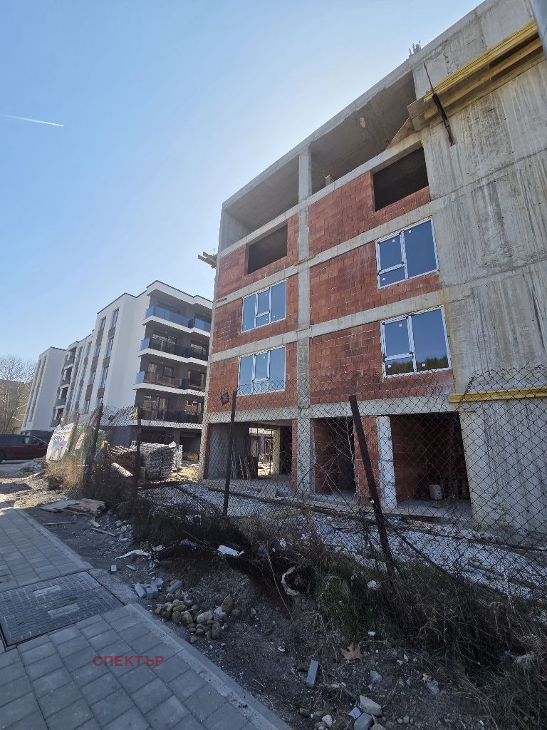 Продава 2-СТАЕН, гр. Перник, Изток, снимка 2 - Апартаменти - 52268483