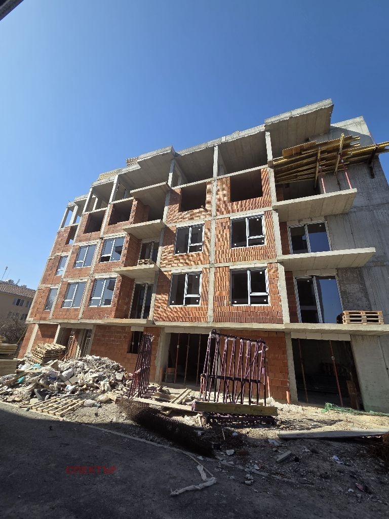 Продава 2-СТАЕН, гр. Перник, Изток, снимка 3 - Апартаменти - 52268483