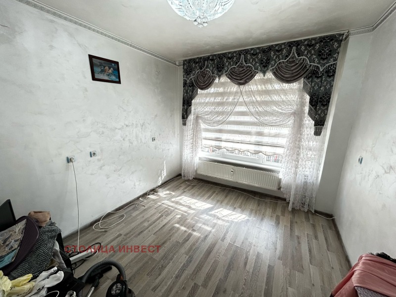 Продаја  2 спаваће собе Русе , Вазраждане , 85 м2 | 35153727 - слика [13]