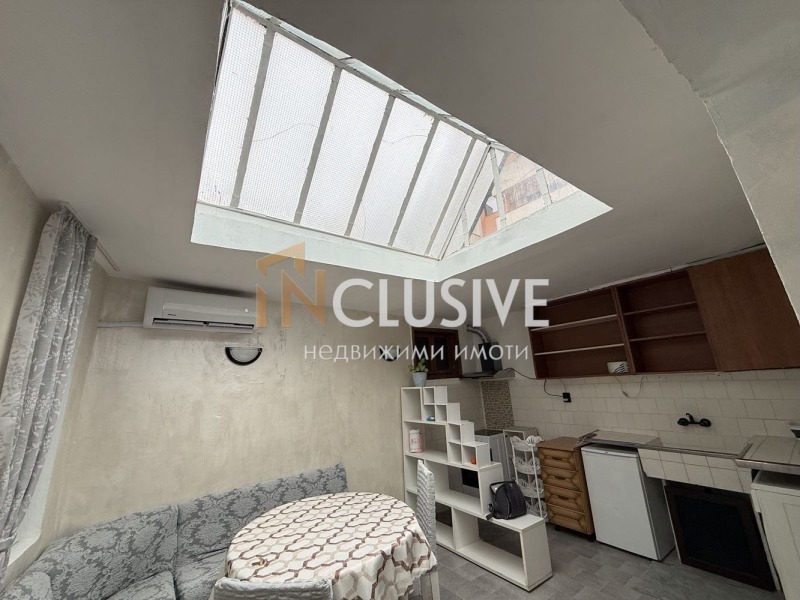 Продава КЪЩА, гр. Варна, Погреби, снимка 2 - Къщи - 53322809