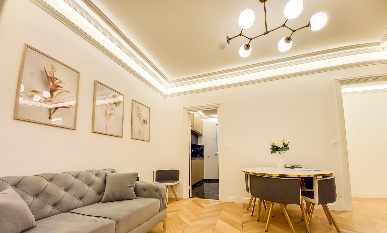 Продава 3-СТАЕН, гр. София, Център