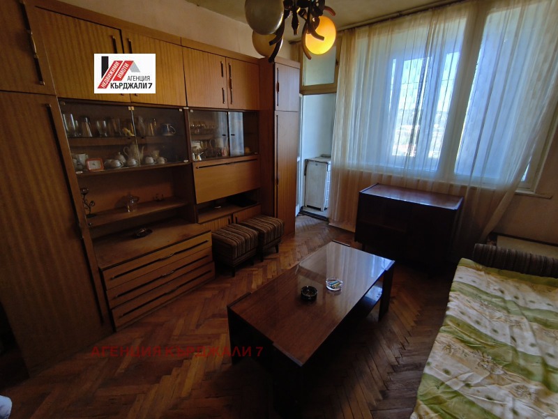 Продава  2-стаен град Кърджали , Веселчане , 70 кв.м | 85876304 - изображение [3]