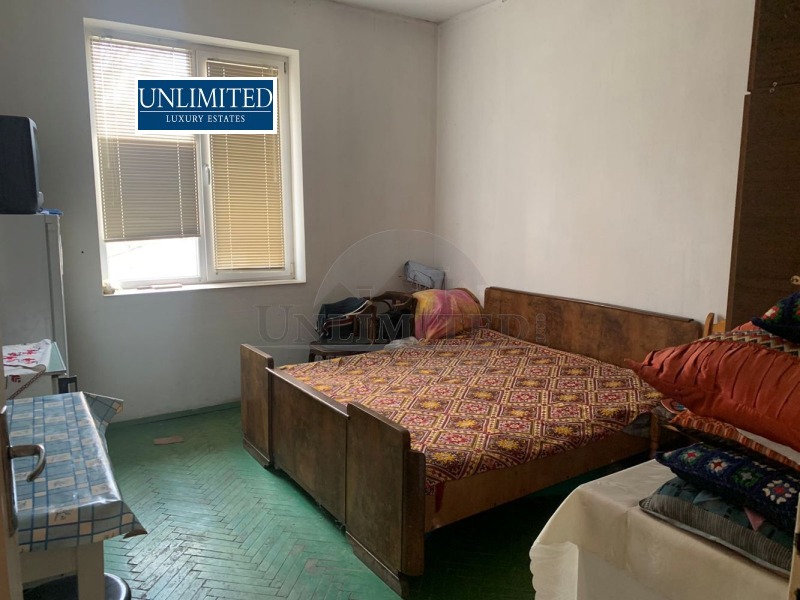 Продава 3-СТАЕН, гр. Перник, Изток, снимка 2 - Апартаменти - 53220515