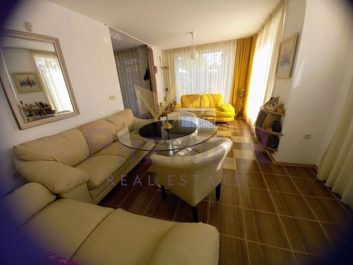 Продава КЪЩА, гр. Варна, м-т Перчемлията, снимка 10 - Къщи - 52378177