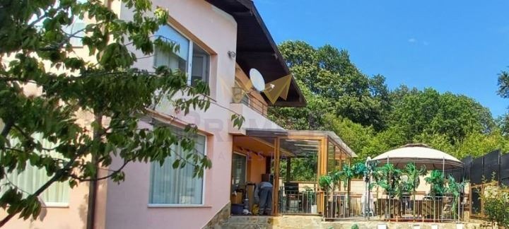 Продава КЪЩА, гр. Варна, м-т Перчемлията, снимка 3 - Къщи - 52378177