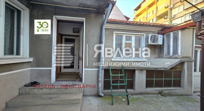 Продава КЪЩА, гр. Варна, Колхозен пазар, снимка 8 - Къщи - 54732389