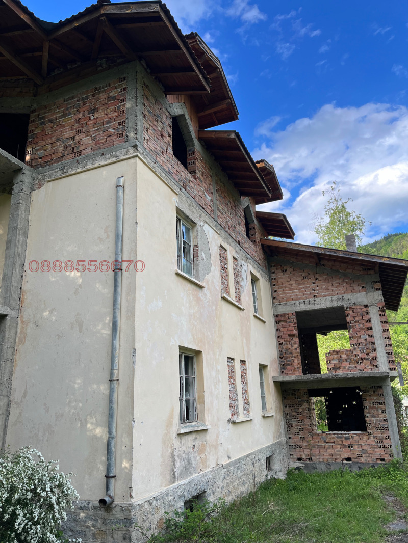 Продава ХОТЕЛ, гр. Тетевен, област Ловеч, снимка 15 - Хотели - 52785556