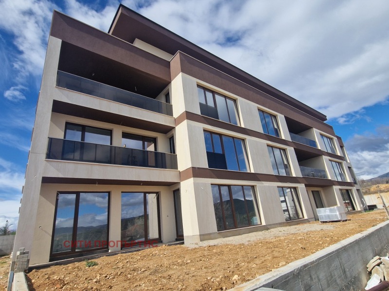 Продава МНОГОСТАЕН в град Благоевград, Баларбаши - 300 кв.м / 310 000 € » 606 307.30 лв., СИТИ ПРОПЪРТИС