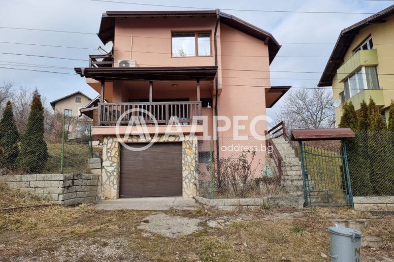 Продава КЪЩА, с. Хераково, област София област, снимка 1 - Къщи - 49572694