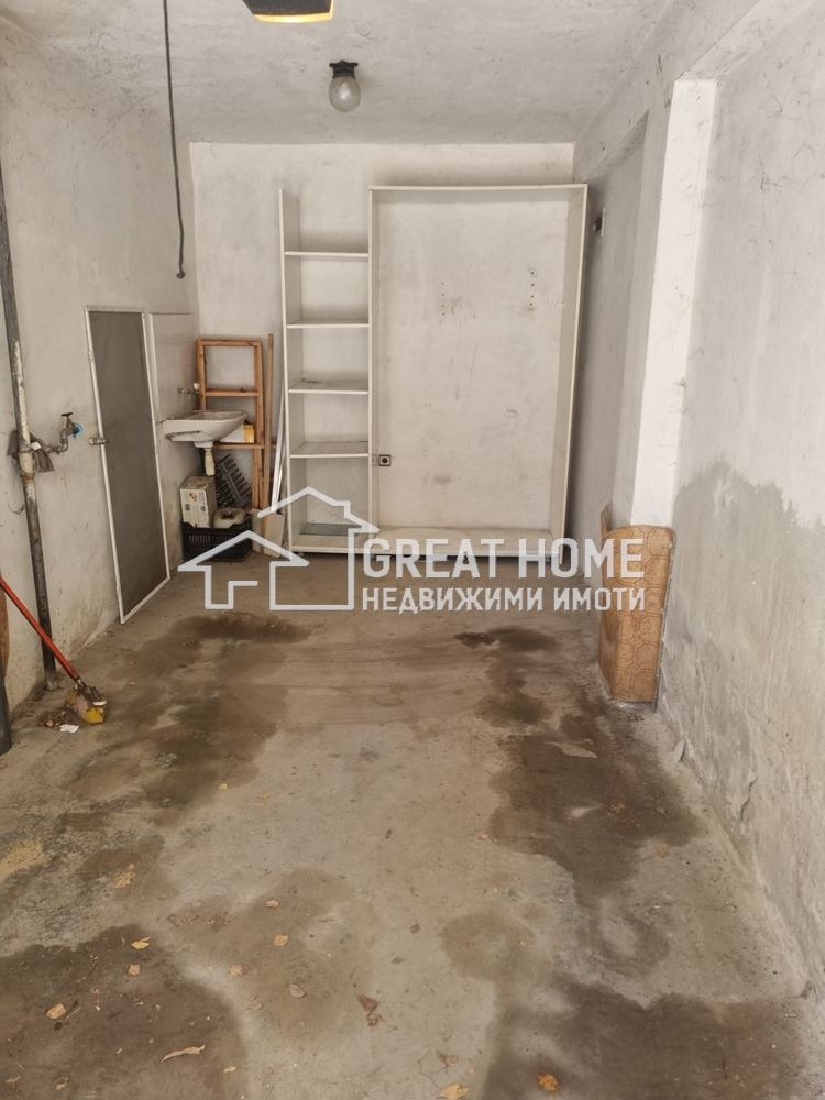 Продава ГАРАЖ, ПАРКОМЯСТО, гр. Търговище, Вароша