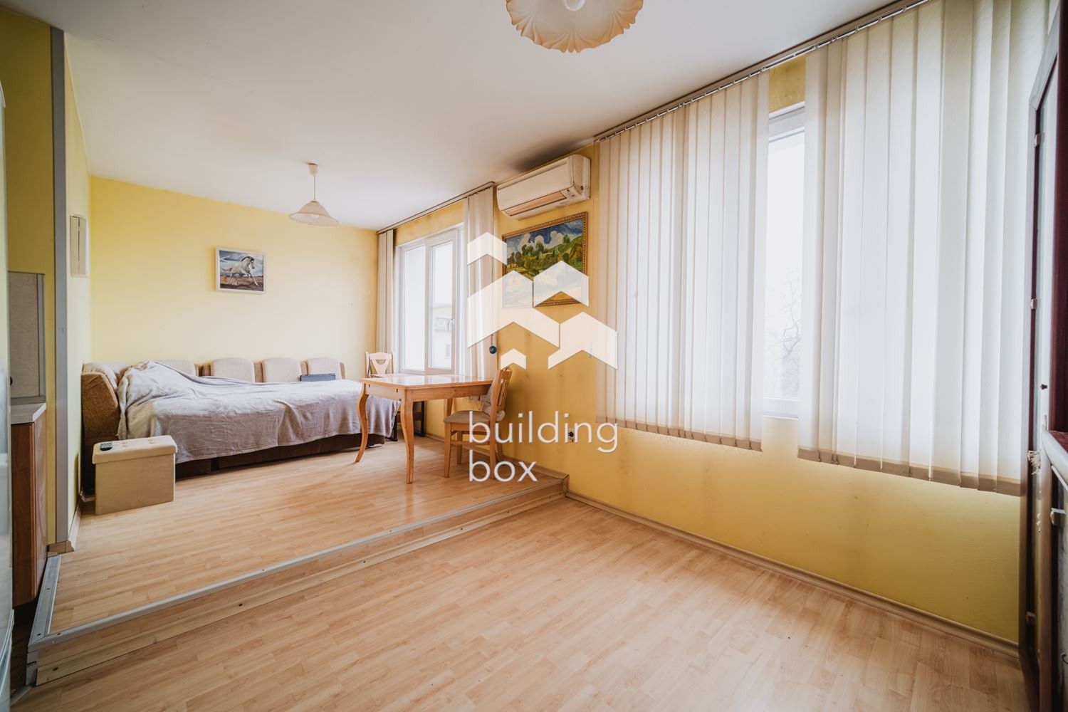 Продава 3-СТАЕН, гр. Варна, Централна поща