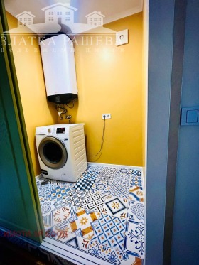 2 bedroom Vazrazhdane, Burgas 12