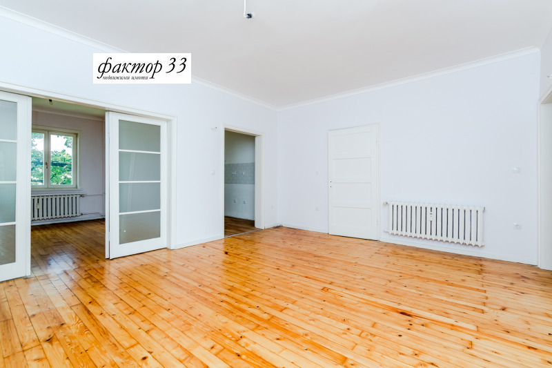 Продава  3-стаен, град София, Център •  440 000 EUR • ID 44209884 — holmes.bg - [1] 