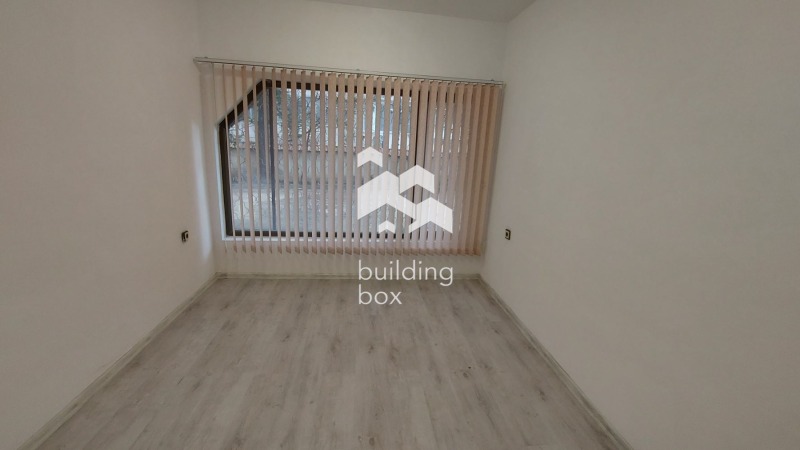 Na prodej  Kancelář Varna , Ljatno kino Trakija , 53 m2 | 52610374 - obraz [2]
