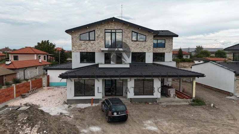 Продава КЪЩА в област Пловдив, с. Радиново - 600 кв.м / 669 999 € » 1 310 404.14 лв., АВАНГАРД РИЪЛ ЕСТЕЙТ