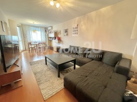 1 quarto Briz, Varna