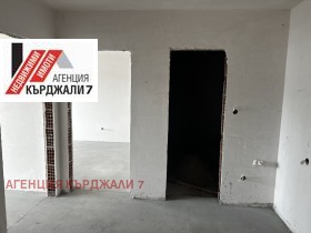 2 slaapkamers Vazrozjdentsi, Kardzjali 3