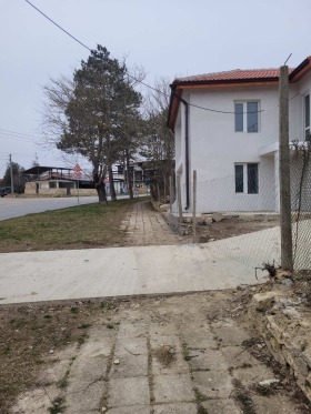 Hus Izgrev, region Varna 1