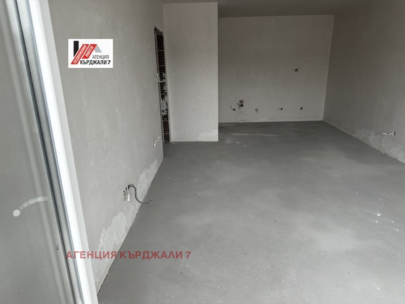 Продава  3-стаен град Кърджали , Възрожденци , 118 кв.м | 64740456 - изображение [8]