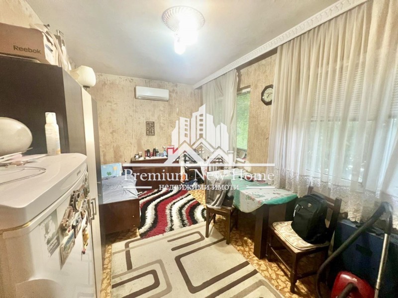 For Sale  2 bedroom Plovdiv , Yuzhen , 92 sq.m | 43549027