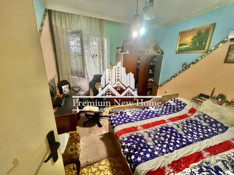For Sale  2 bedroom Plovdiv , Yuzhen , 92 sq.m | 43549027 - image [5]