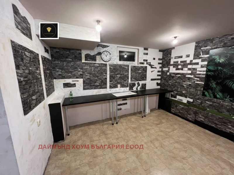 Till salu  Kontor Plovdiv , Karsjijaka , 35 kvm | 34506757