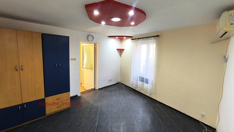 Eladó  Ház Ruse , Centar , 40 négyzetméter | 72587464 - kép [4]