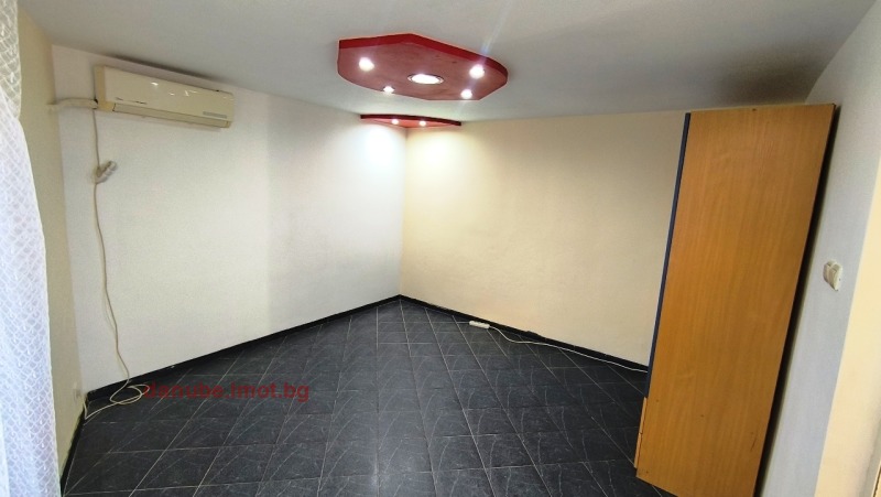 Eladó  Ház Ruse , Centar , 40 négyzetméter | 72587464 - kép [3]