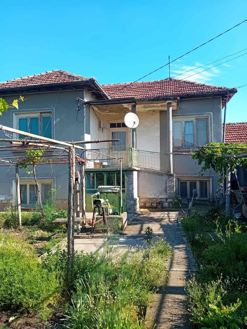 Продава КЪЩА в област Плевен, с. Българене - 150 кв.м / 28 500 € » 55 741.16 лв.