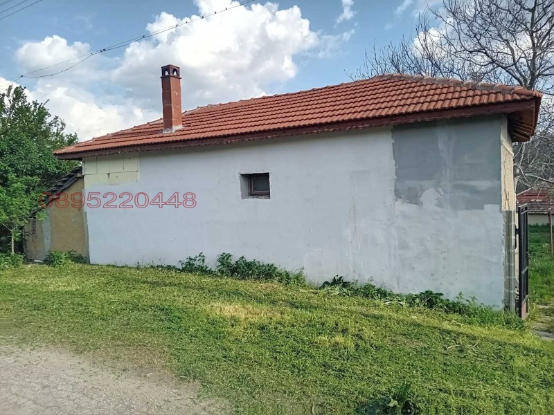 Продава КЪЩА, гр. Търговище, Бряг, снимка 2 - Къщи - 52784459