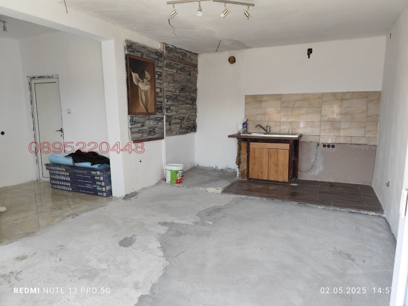 Продава КЪЩА, гр. Търговище, Бряг, снимка 8 - Къщи - 52784459