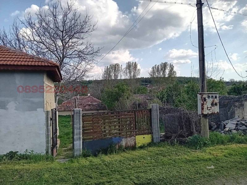 Продава КЪЩА, гр. Търговище, Бряг