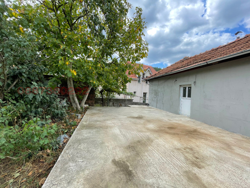 Продава КЪЩА, гр. Своге, област София област, снимка 10 - Къщи - 53446631