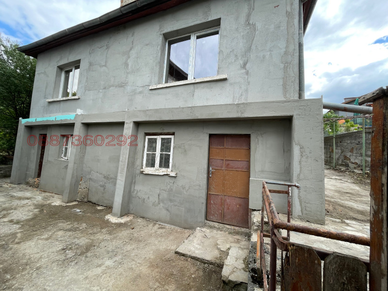 Продава КЪЩА, гр. Своге, област София област