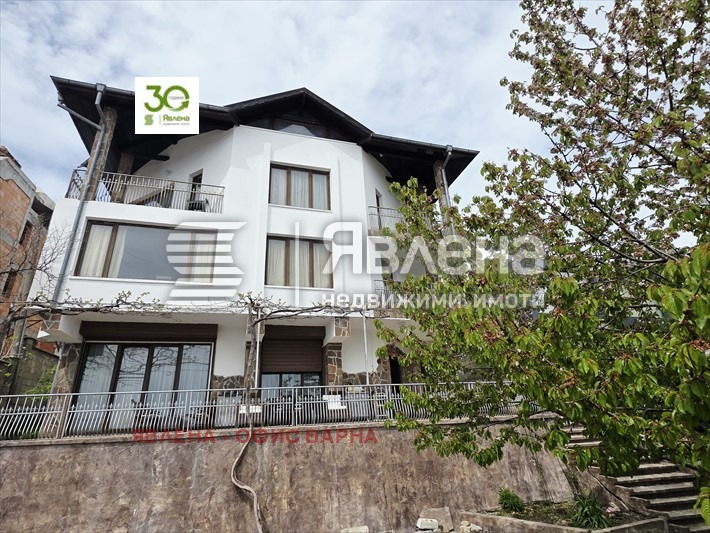 Продава КЪЩА, гр. Варна, Бриз, снимка 2 - Къщи - 54705132
