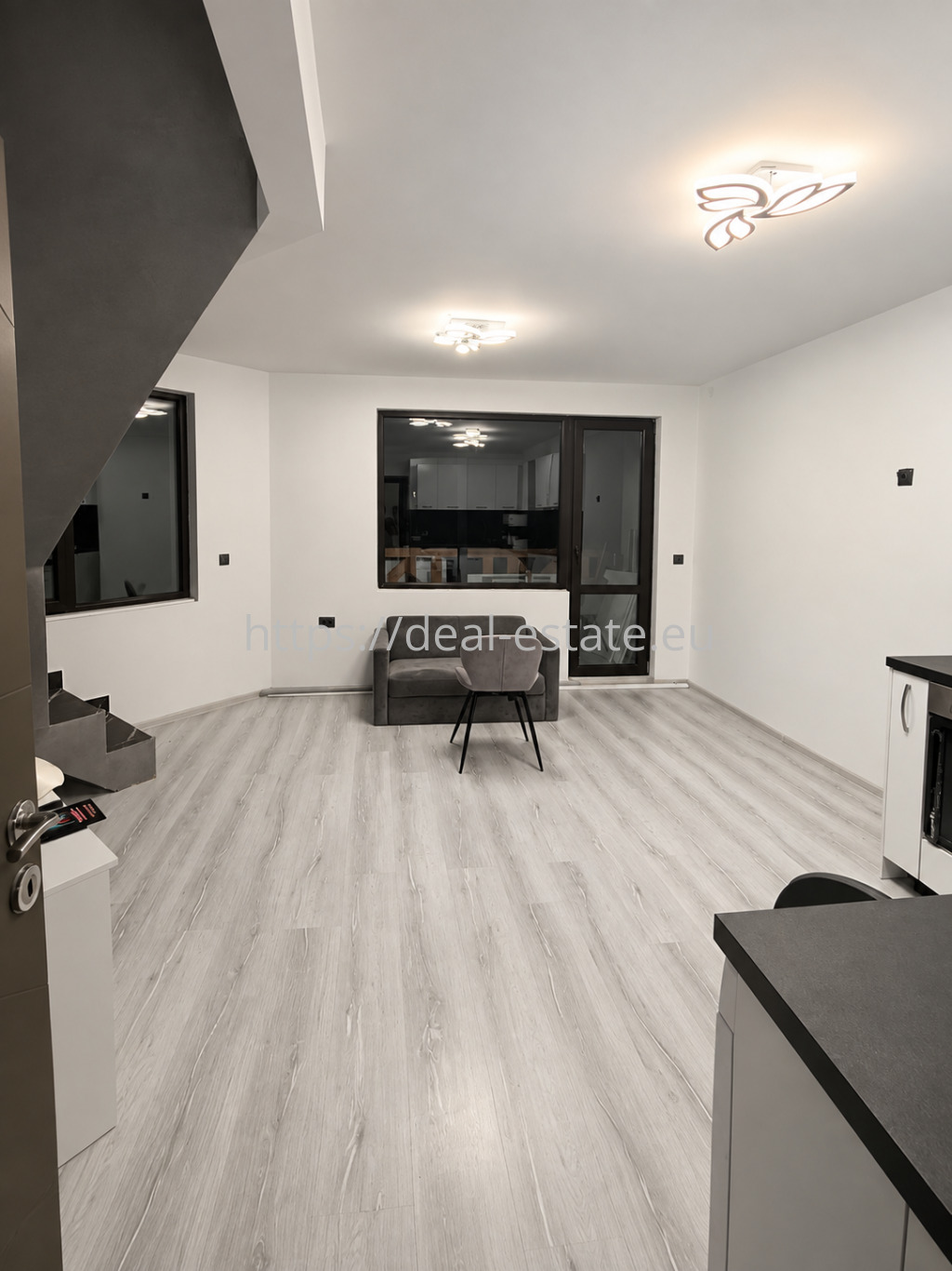 Продава МЕЗОНЕТ, гр. Благоевград, Еленово 2, снимка 2 - Апартаменти - 56109013