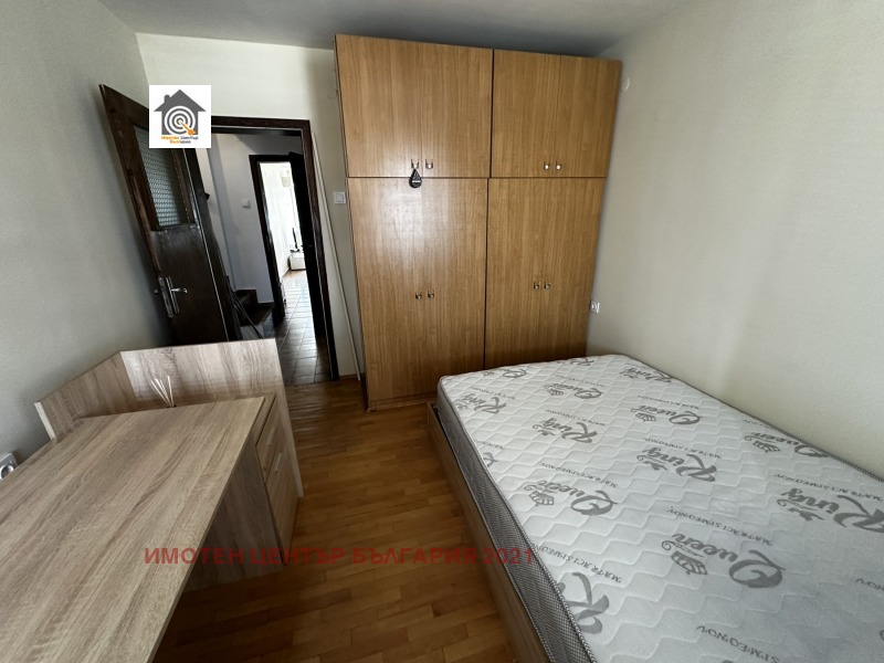 Till salu  Etagevåning Sofia , Krasno selo , 100 kvm | 20540066 - bild [4]
