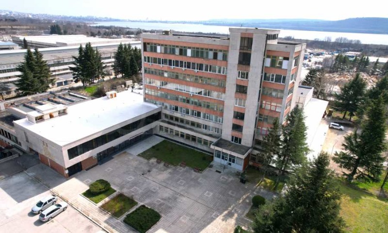 Продава ПРОМ. ПОМЕЩЕНИЕ в град Варна, Западна промишлена зона - 8802 кв.м / 9 500 000 € » 18 580 385.00 лв., СУПРИММО - ОФИС ВАРНА
