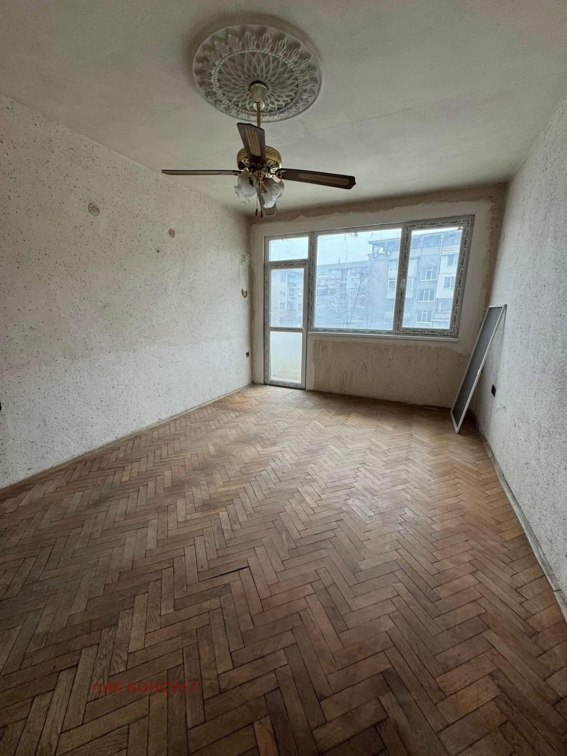 Satılık  2 yatak odası Targovişe , Centar , 73 metrekare | 42255984