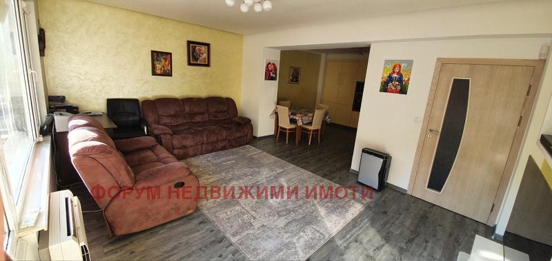 En venta  3+ dormitorios Plovdiv , Kyuchuk Parizh , 140 metros cuadrados | 20061117 - imagen [2]