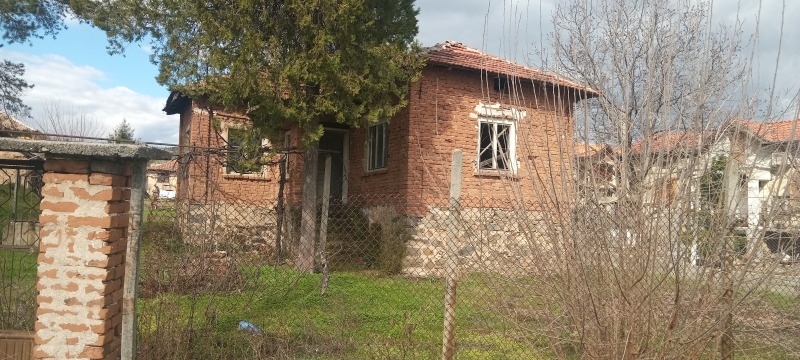 Продава КЪЩА в област Пазарджик, с. Аканджиево - 58 кв.м / 40 000 € » 78 233.20 лв., ДОМ-КО