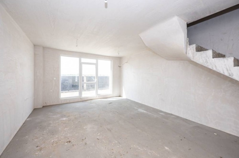 Продава  Къща, област Пловдив, с. Скутаре •  115 000 EUR • ID 77151115 — holmes.bg - [1] 