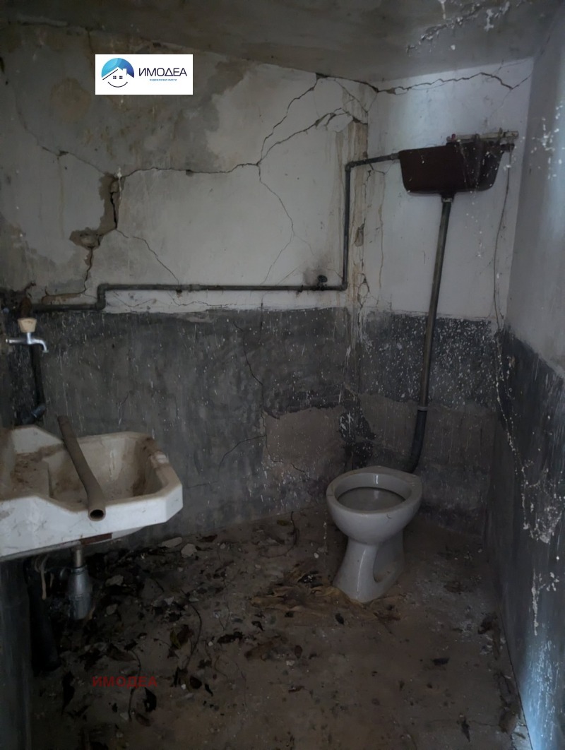 Продава КЪЩА, с. Вишовград, област Велико Търново, снимка 9 - Къщи - 52311229