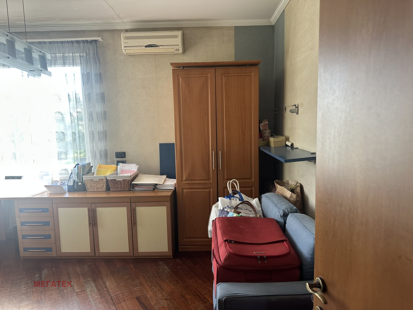 Продава ЕТАЖ ОТ КЪЩА, гр. София, Център, снимка 3 - Етаж от къща - 54660131