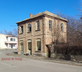 Продажба на имоти в с. Мировци, област Шумен - изображение 2 