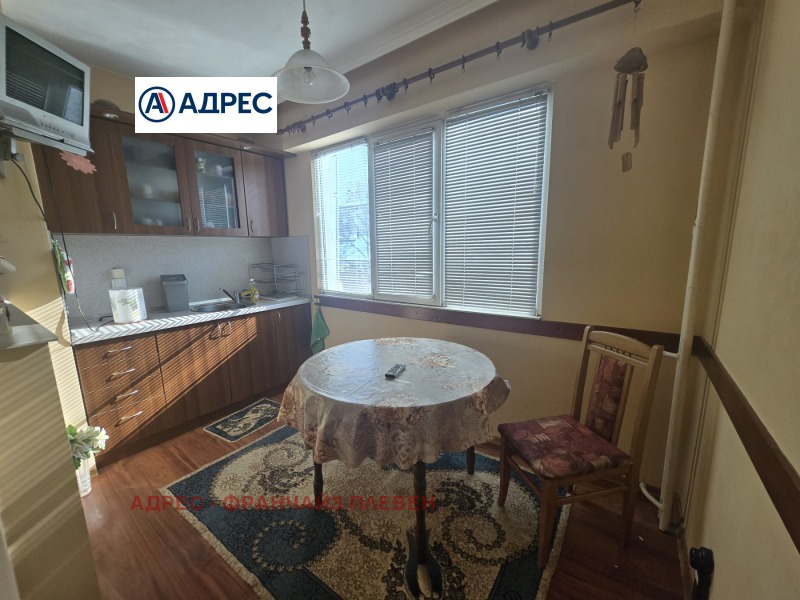 Продава 2-СТАЕН, гр. Плевен, Сторгозия, снимка 2 - Апартаменти - 53523346