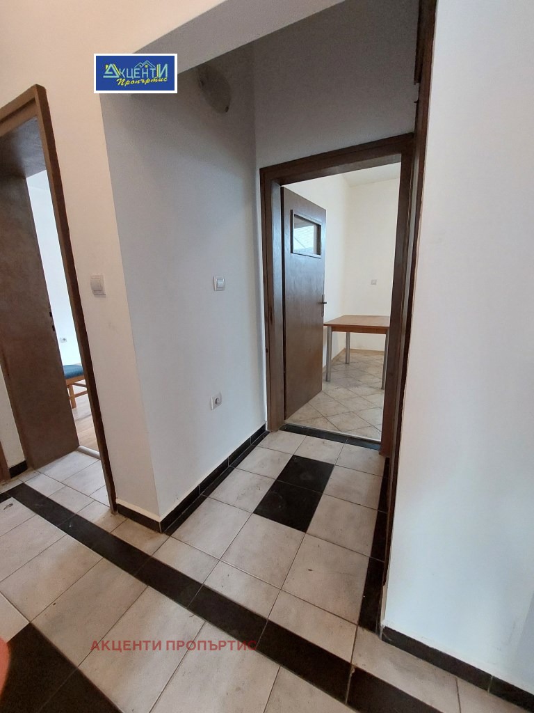 Продава ЕТАЖ ОТ КЪЩА, гр. Велико Търново, Център, снимка 9 - Етаж от къща - 54853238