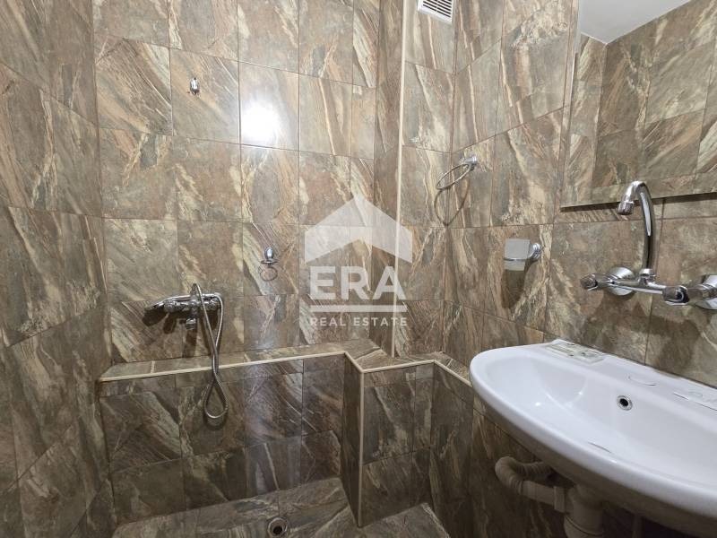 Продава ХОТЕЛ, гр. Дебелец, област Велико Търново, снимка 12 - Хотели - 53121872