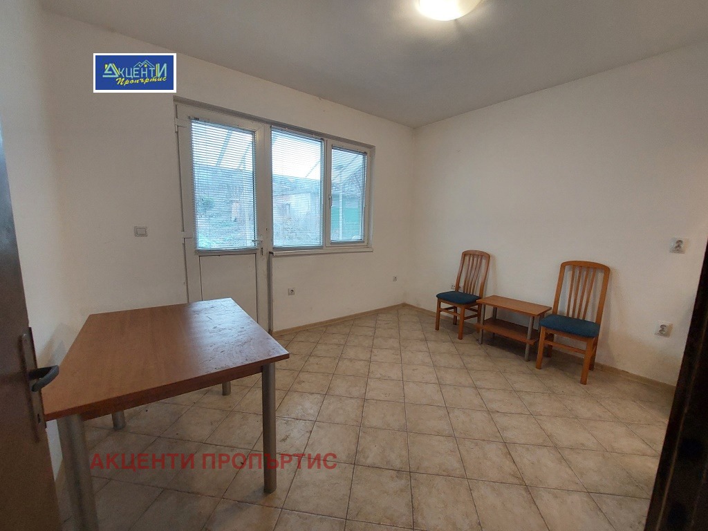 Продава ЕТАЖ ОТ КЪЩА, гр. Велико Търново, Център, снимка 6 - Етаж от къща - 54853238