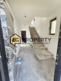 Продава КЪЩА, град Варна, м-т Акчелар • 450000 € / 880123.50 лв. • 87857676 3
